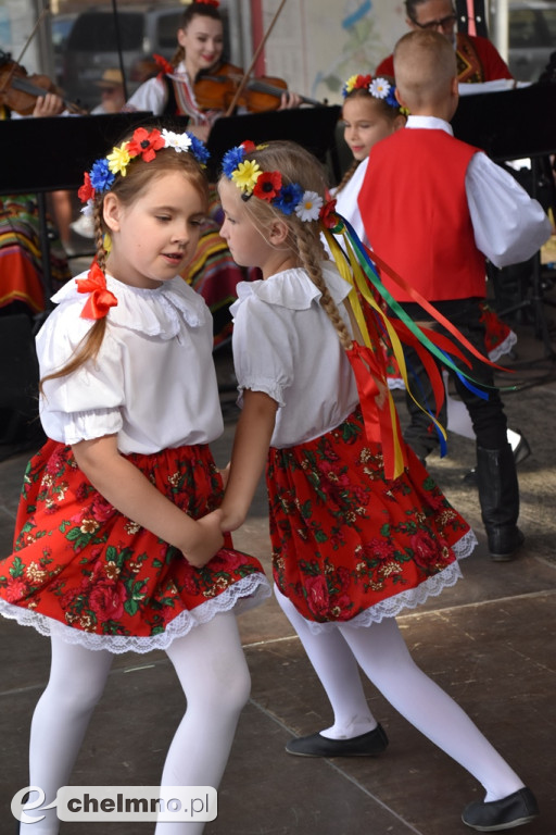 Zespół Pieśni i Tańca 