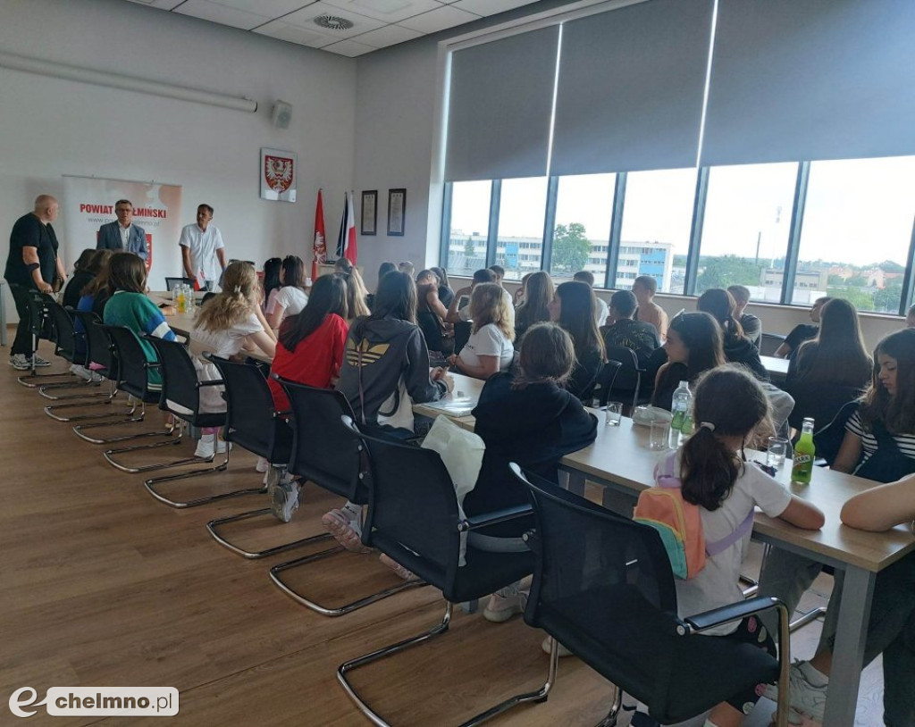 Odwiedziny dzieci i młodzieży z klubu sportowego IVAZAR