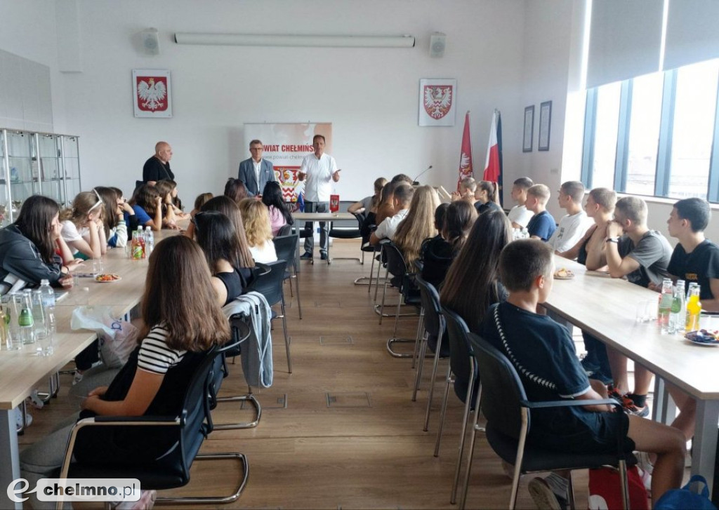 Odwiedziny dzieci i młodzieży z klubu sportowego IVAZAR