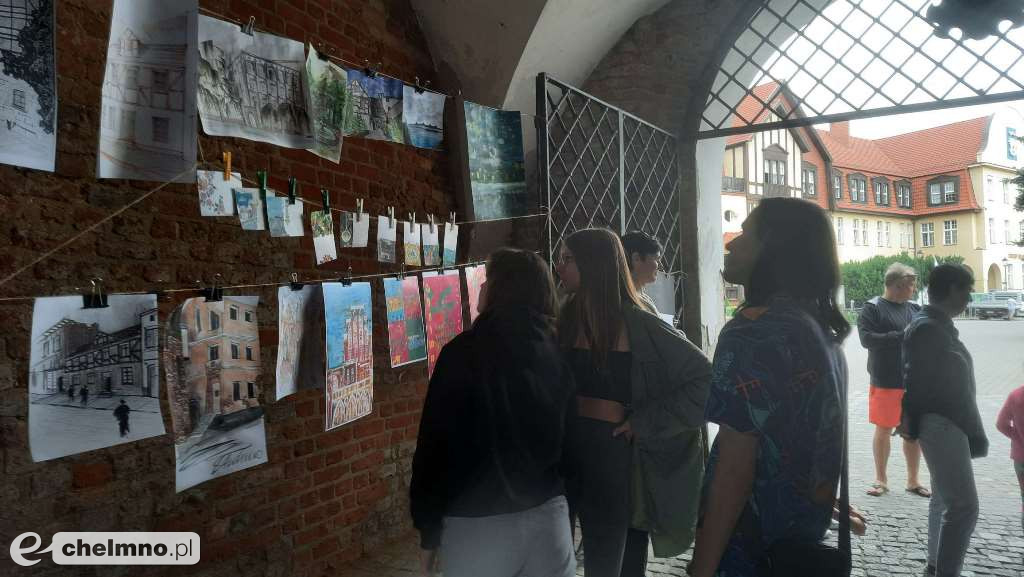 Wystawa poplenerowa prac studentów w Bramie Grudziądzkiej