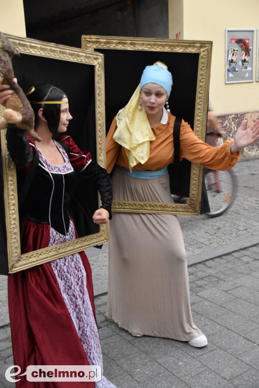 Parada Chodzących Obrazów ponownym hitem 9 Hills
