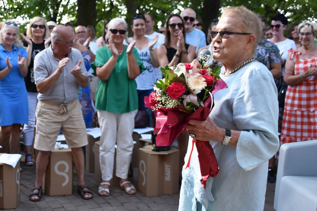 Wyjątkowy wdzięk i charyzma Elżbiety Dzikowskiej