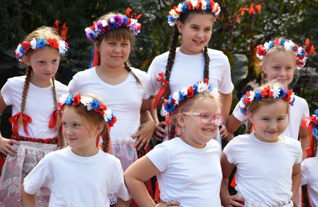 Radosne występy zespołów na Festiwalu Folkloru 