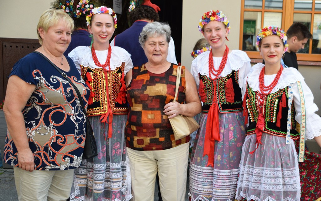 Radosne występy zespołów na Festiwalu Folkloru 