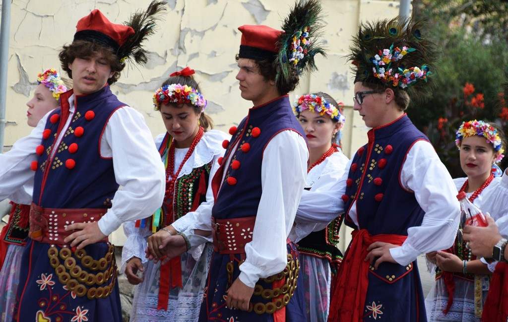 Radosne występy zespołów na Festiwalu Folkloru 