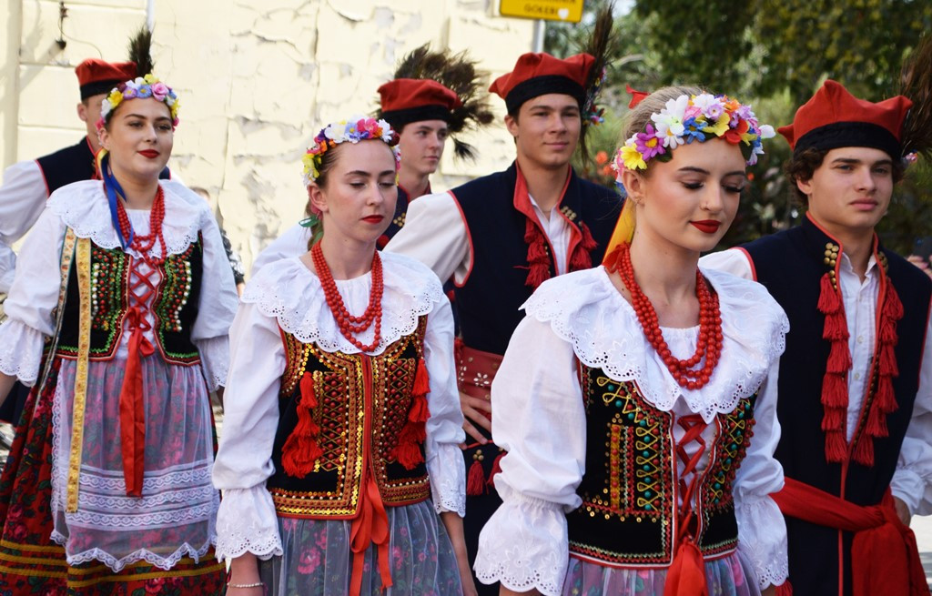 Radosne występy zespołów na Festiwalu Folkloru 