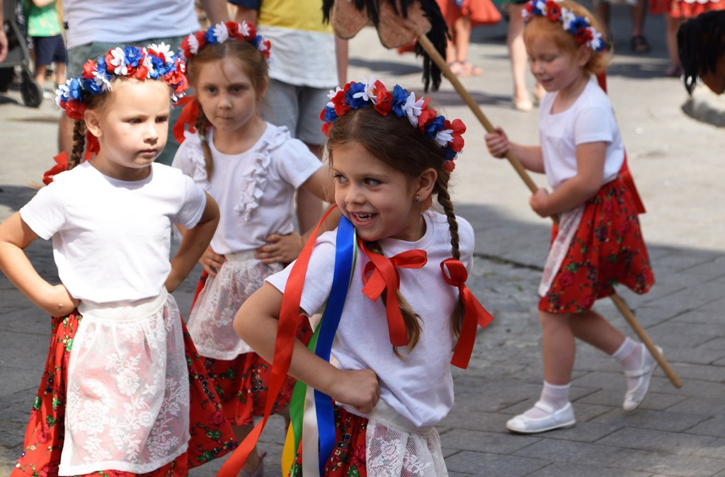 Radosne występy zespołów na Festiwalu Folkloru 