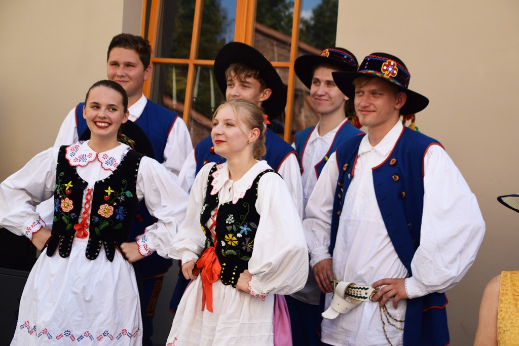 Radosne występy zespołów na Festiwalu Folkloru 