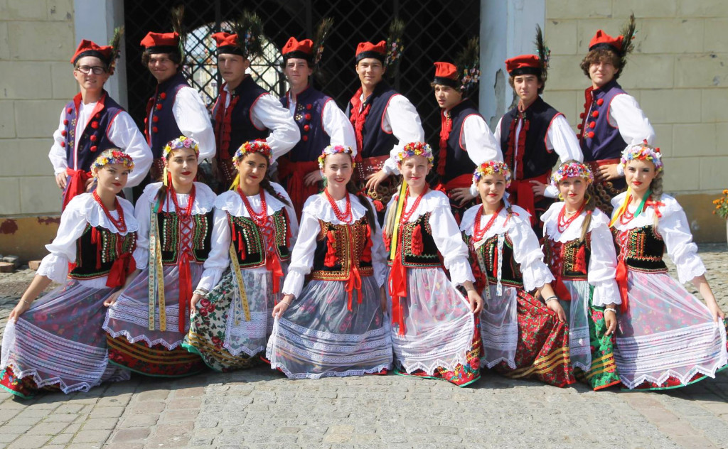 Radosne występy zespołów na Festiwalu Folkloru 