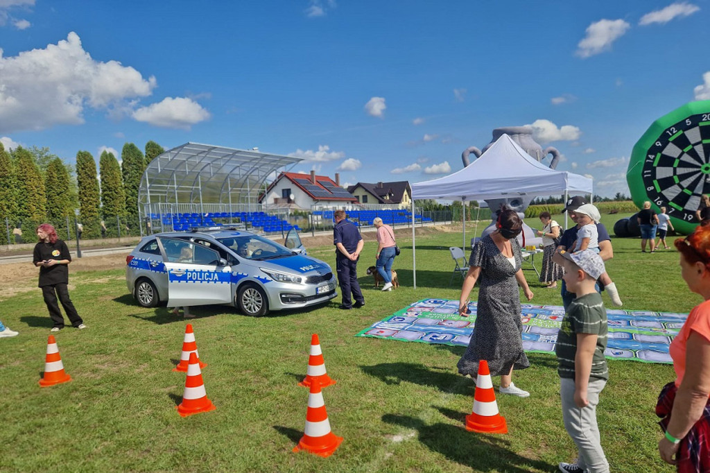 Policjanci uczestniczyli w pikniku rodzinnym w Brzozowie
