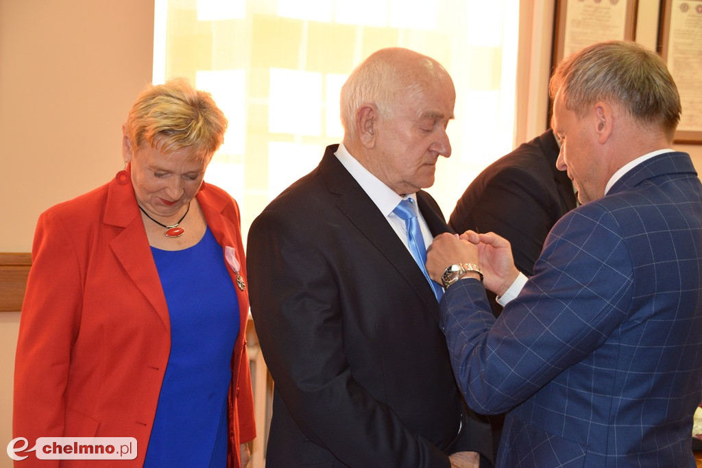 Medale Prezydenta dla Państwa Zawadzkich i Gostomskich