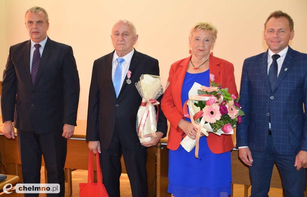 Medale Prezydenta dla Państwa Zawadzkich i Gostomskich