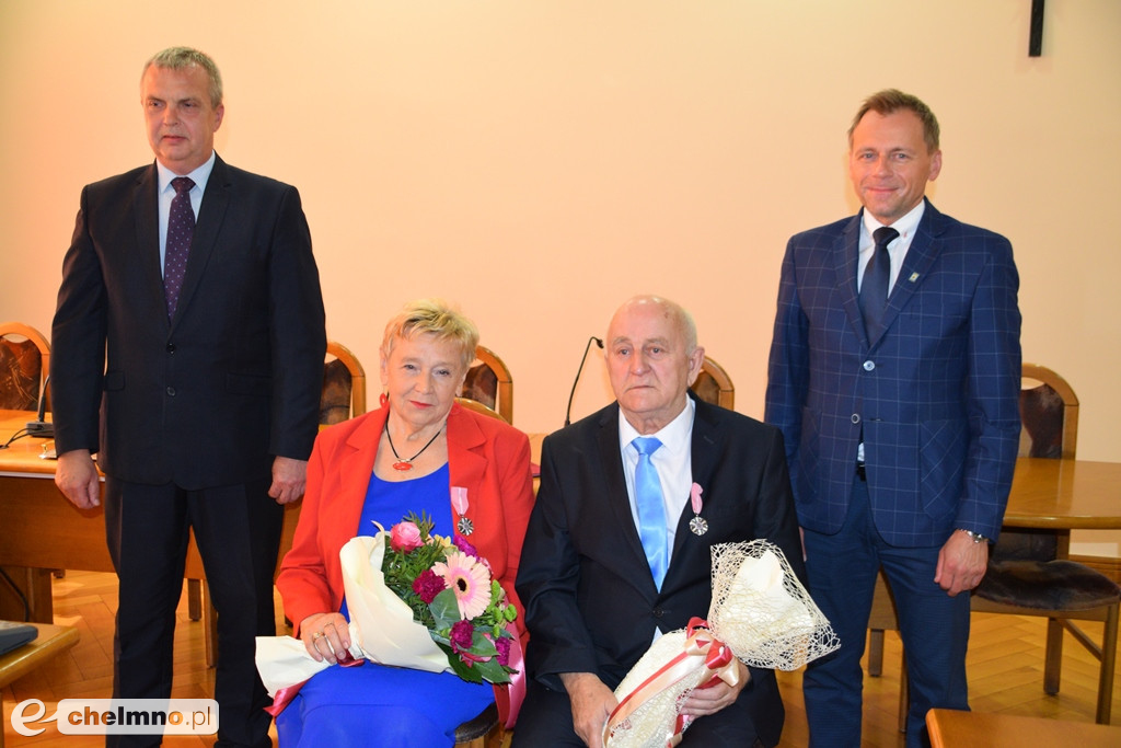 Medale Prezydenta dla Państwa Zawadzkich i Gostomskich