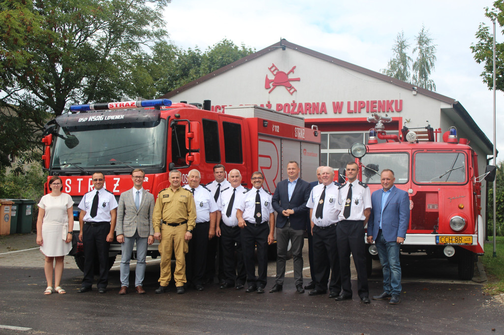 Uroczyste przekazanie sprzętu dla OSP w Lipienku