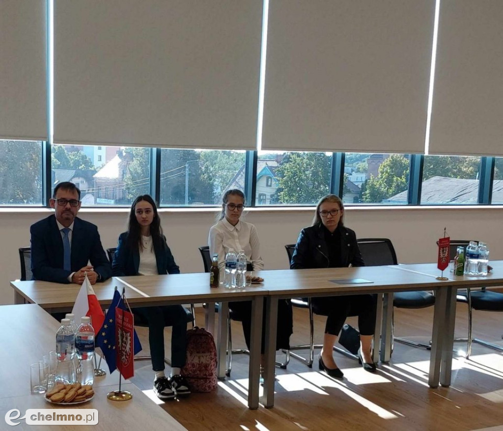 Uroczyste wręczenie listów gratulacyjnych