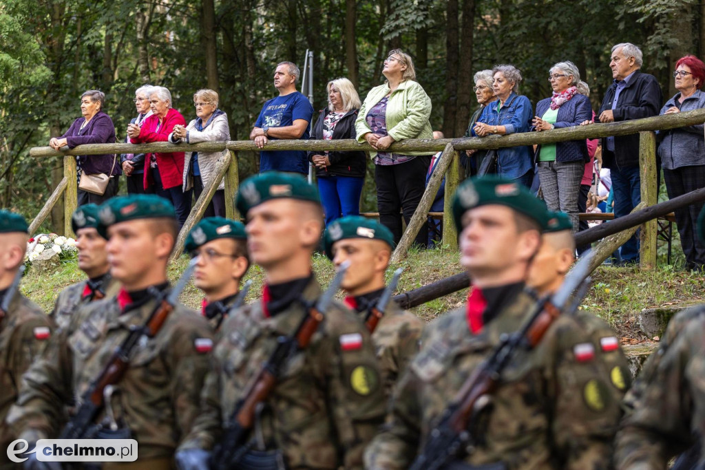 Pamięci zamordowanych w raciniewskim lesie