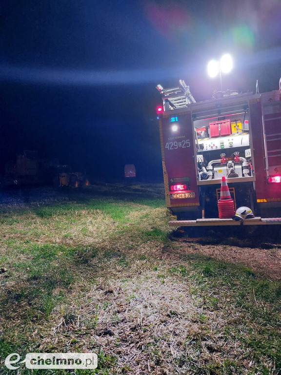 Strażacy gasili pożar ciągnika w Gołotach