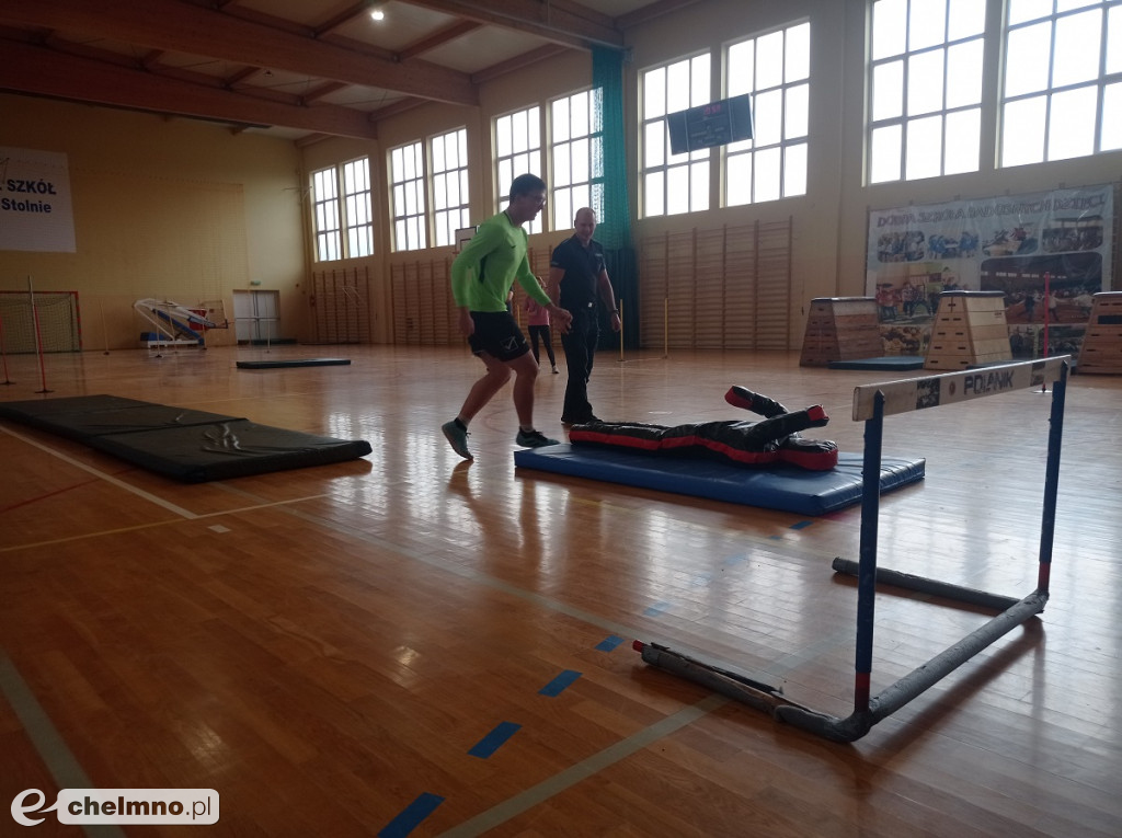 Próbny test sprawności fizycznej dla kandydatów do Policji