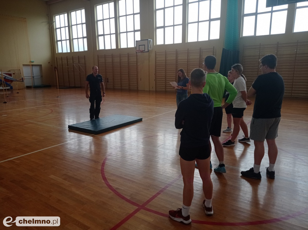 Próbny test sprawności fizycznej dla kandydatów do Policji