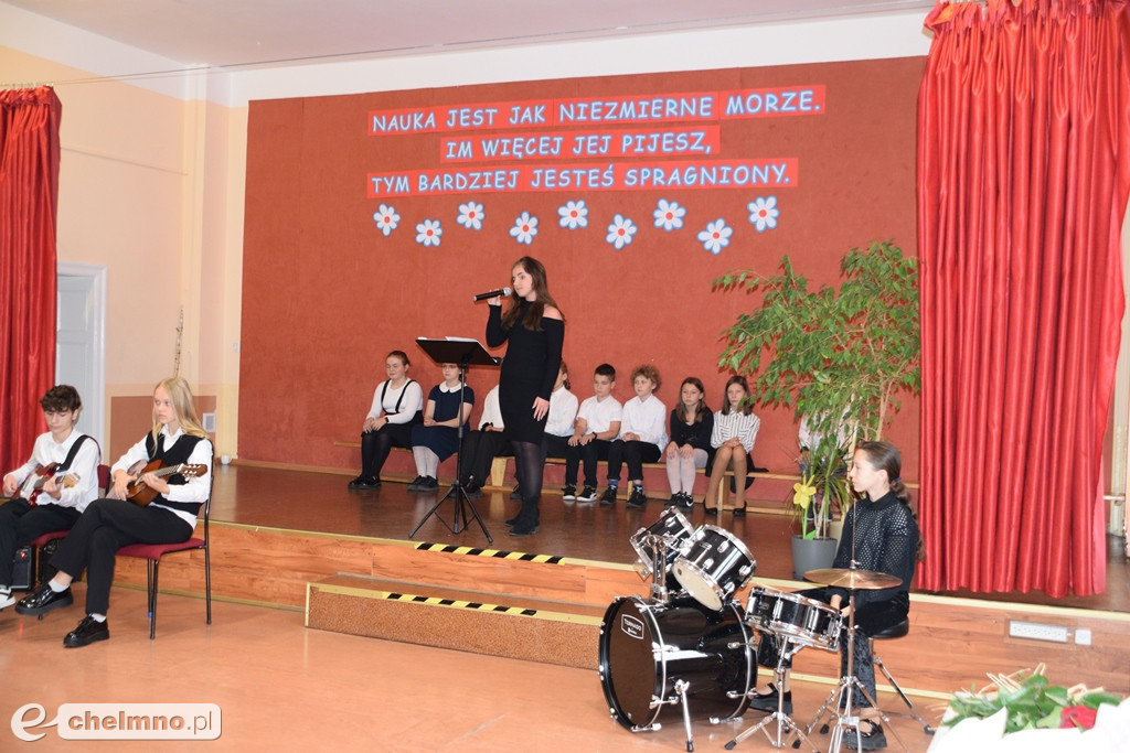 Oto wyróżnieni przez Burmistrza Nauczyciele i Dyrektorzy