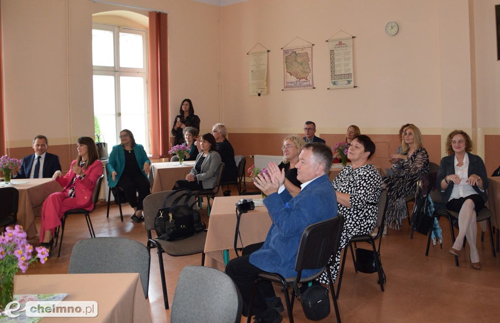 Oto wyróżnieni przez Burmistrza Nauczyciele i Dyrektorzy