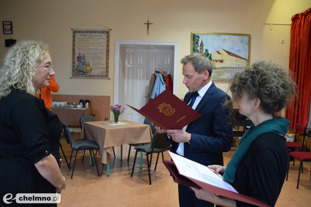 Oto wyróżnieni przez Burmistrza Nauczyciele i Dyrektorzy