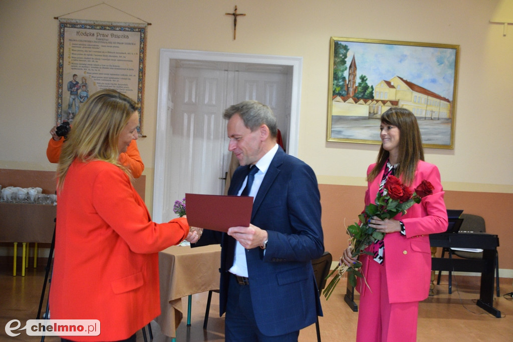 Oto wyróżnieni przez Burmistrza Nauczyciele i Dyrektorzy
