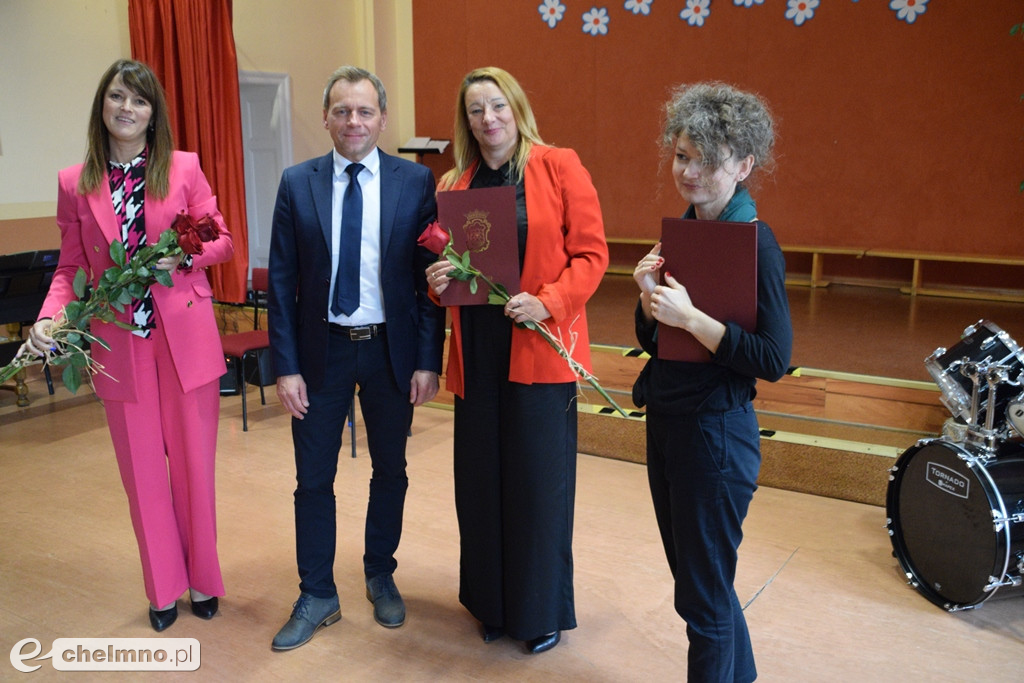 Oto wyróżnieni przez Burmistrza Nauczyciele i Dyrektorzy