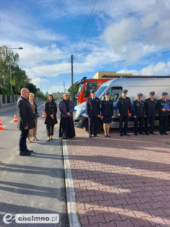 Druhowie z Unisławia cieszą się wozem operacyjno-konwojowym