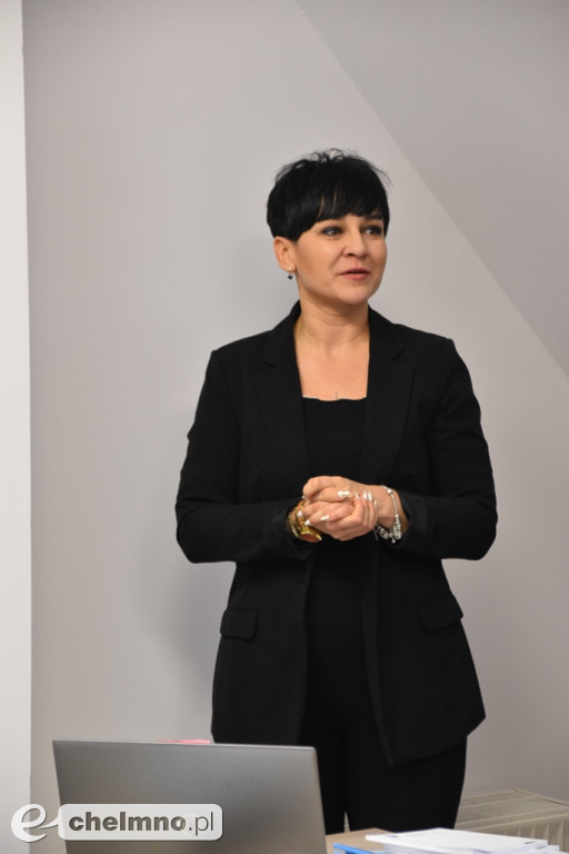 Na dzisiejszej Giełdzie Pracy opowiadano o wolnych etatach w okolicznych firmach