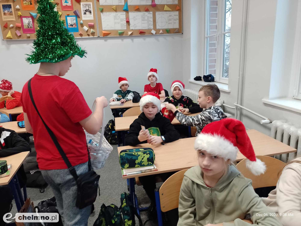 Dziękujemy Radzie Rodziców za słodką niespodziankę