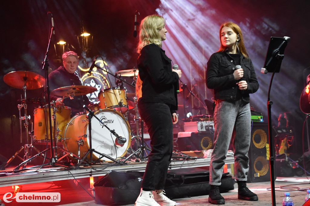Za nami deszczowy, ale wesoły koncert „W rytmie 9 wzgórz”