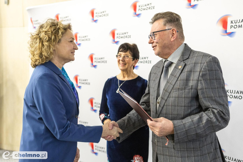 Unijne wsparcie: ekonomia społeczna, szpitale, wieś