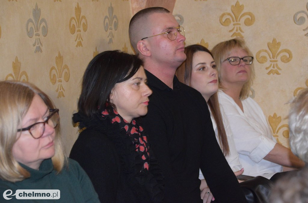 Ciekawe ujęcia nieba na wystawie Krzysztofa Kujawy