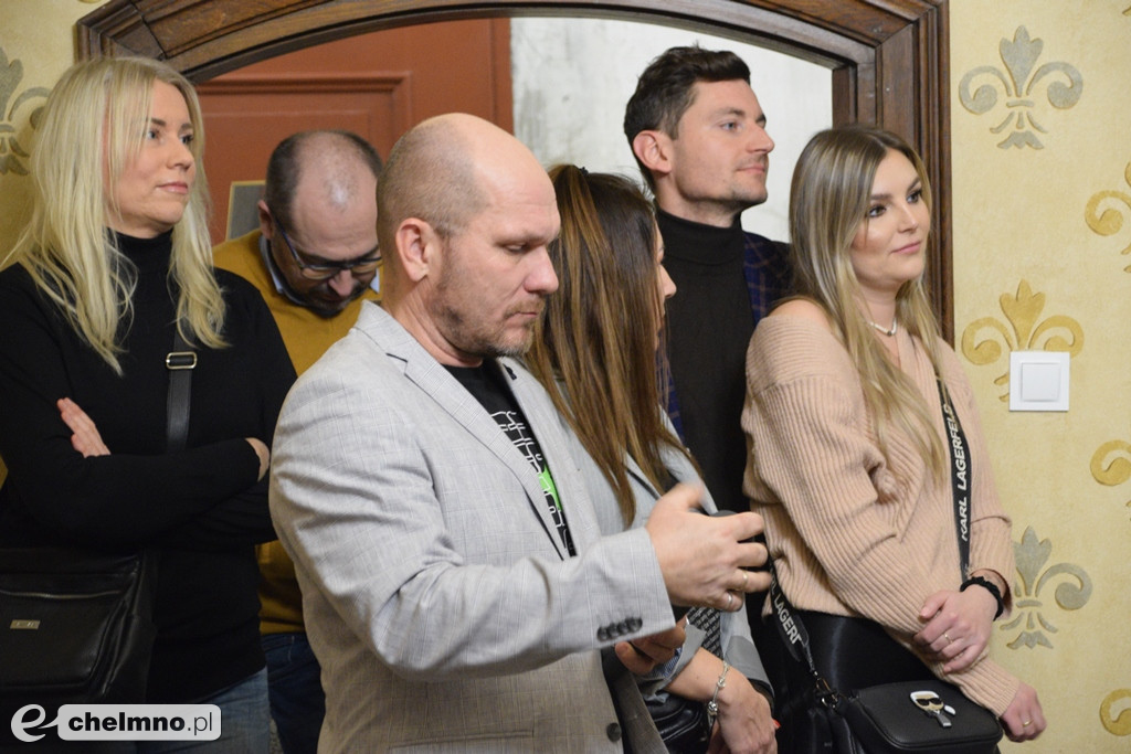 Ciekawe ujęcia nieba na wystawie Krzysztofa Kujawy