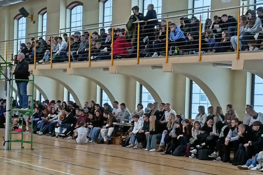 Powiatowe zawody w piłce siatkowej chłopców 