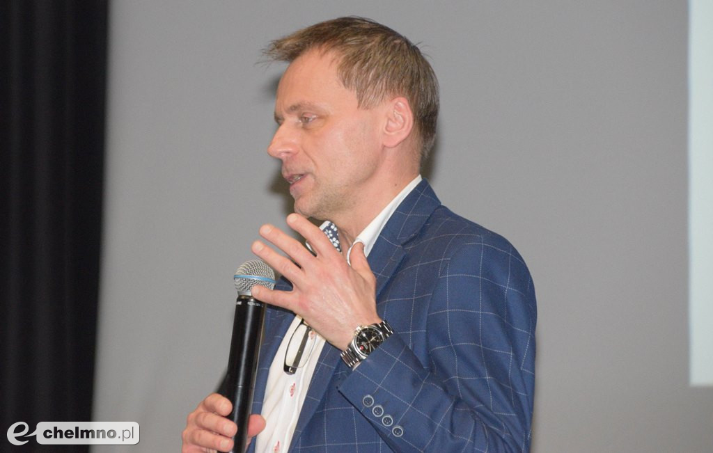 Włodarze Miasta dyskutowali z seniorami w Rondzie