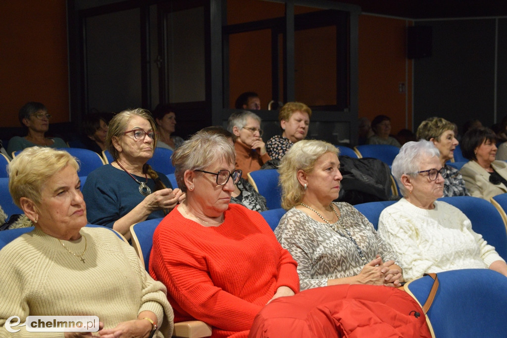 Włodarze Miasta dyskutowali z seniorami w Rondzie