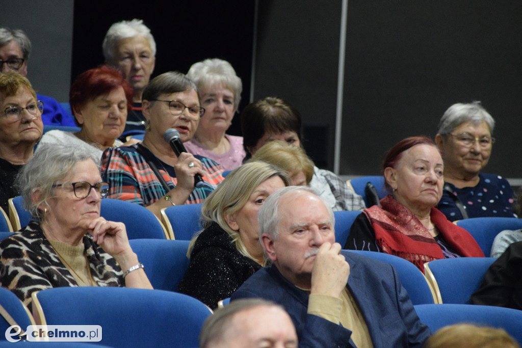 Włodarze Miasta dyskutowali z seniorami w Rondzie