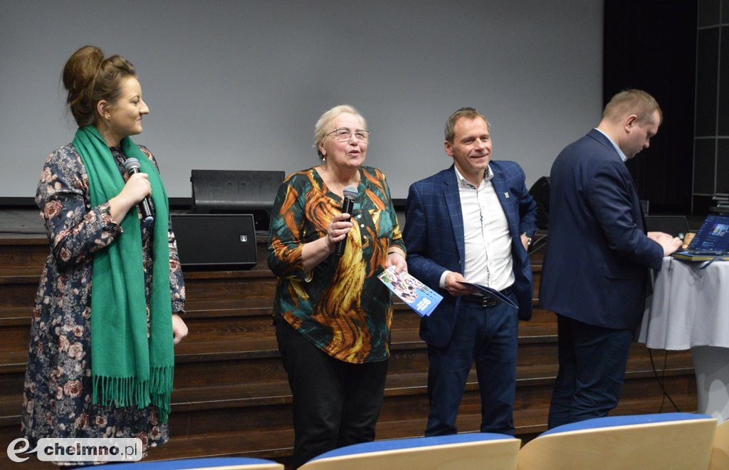Włodarze Miasta dyskutowali z seniorami w Rondzie