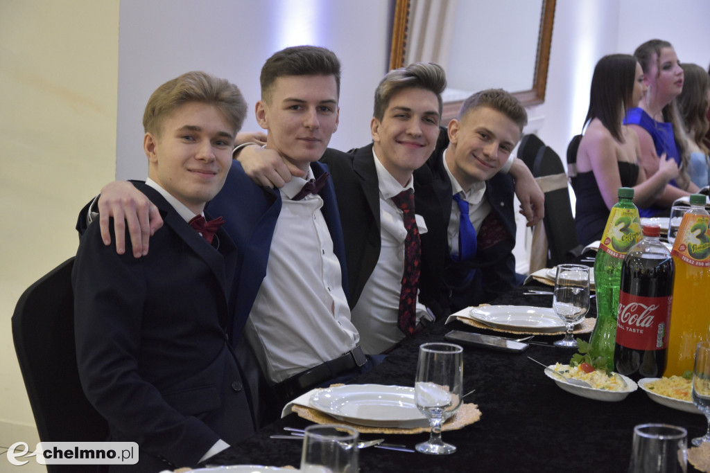 Tak pięknie na Studniówce prezentowali się uczniowie ZS nr 2