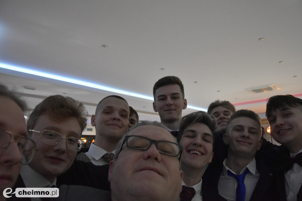Tak pięknie na Studniówce prezentowali się uczniowie ZS nr 2