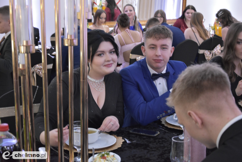 Tak pięknie na Studniówce prezentowali się uczniowie ZS nr 2
