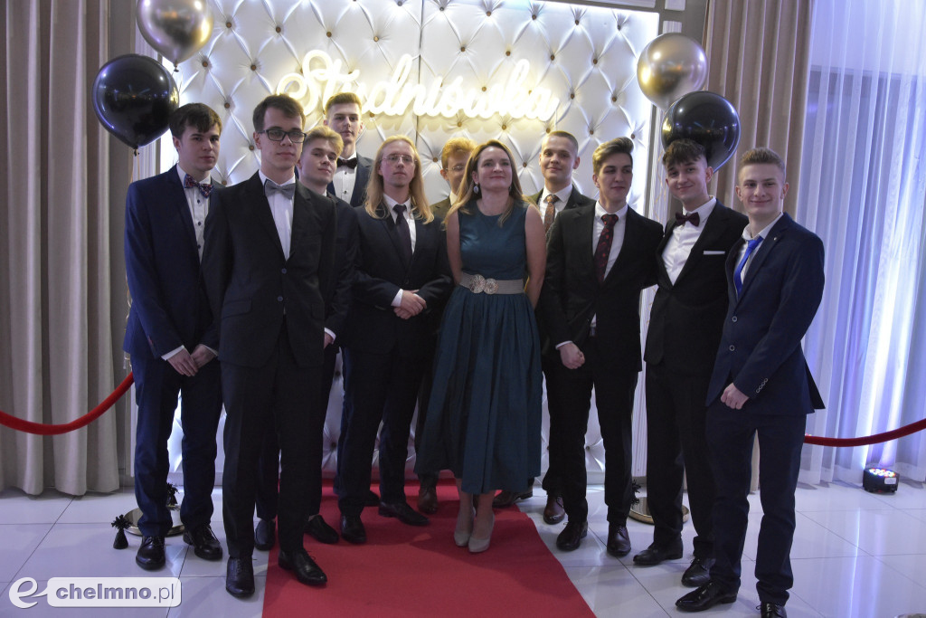Tak pięknie na Studniówce prezentowali się uczniowie ZS nr 2