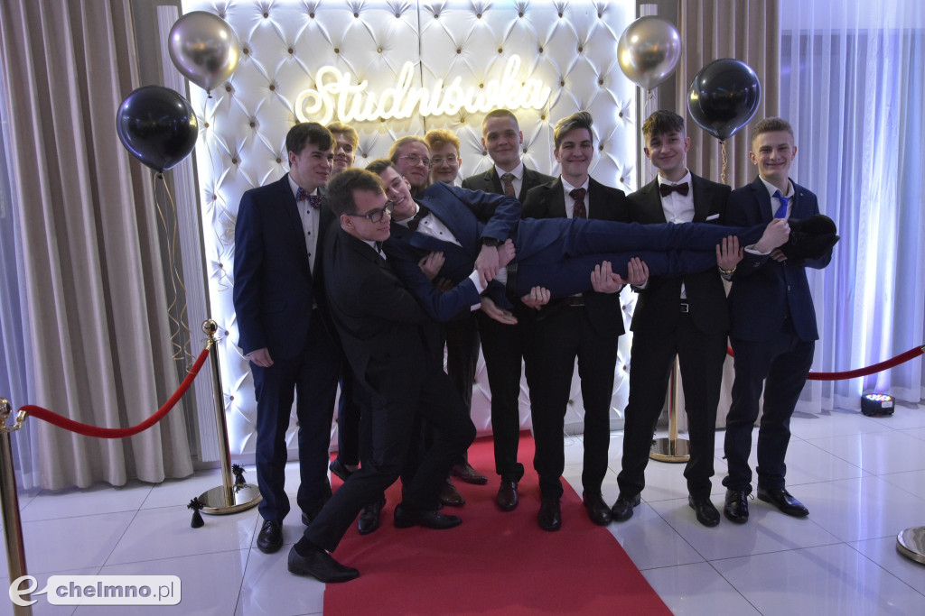 Tak pięknie na Studniówce prezentowali się uczniowie ZS nr 2