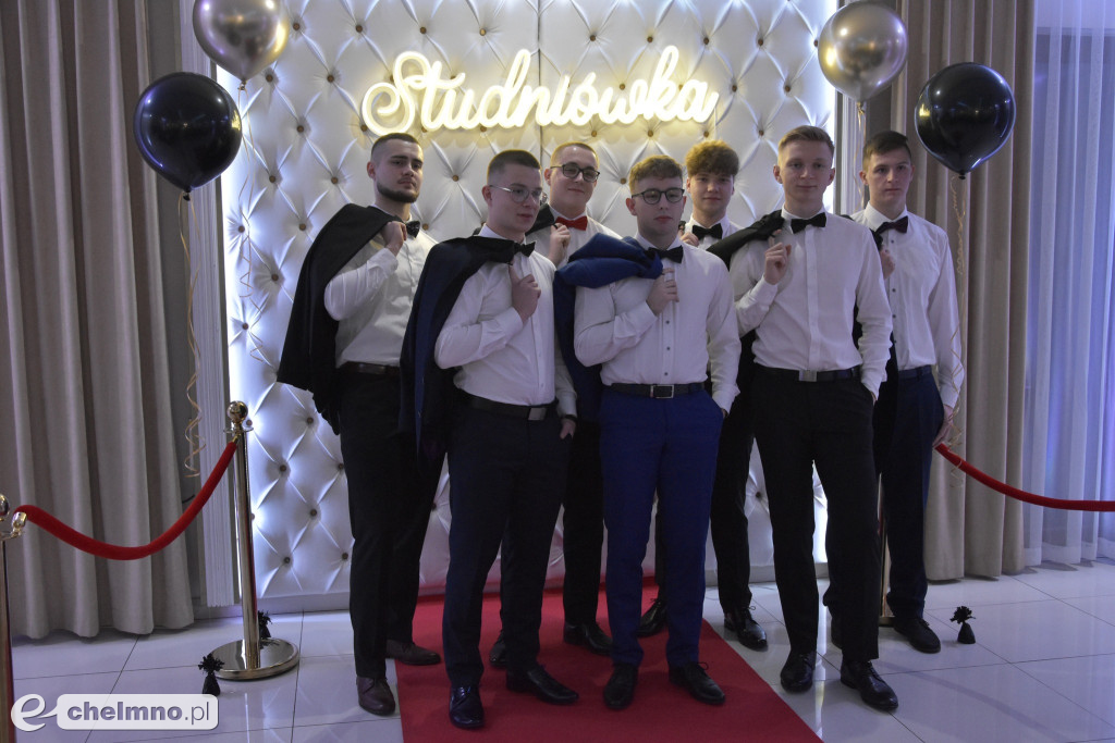 Tak pięknie na Studniówce prezentowali się uczniowie ZS nr 2
