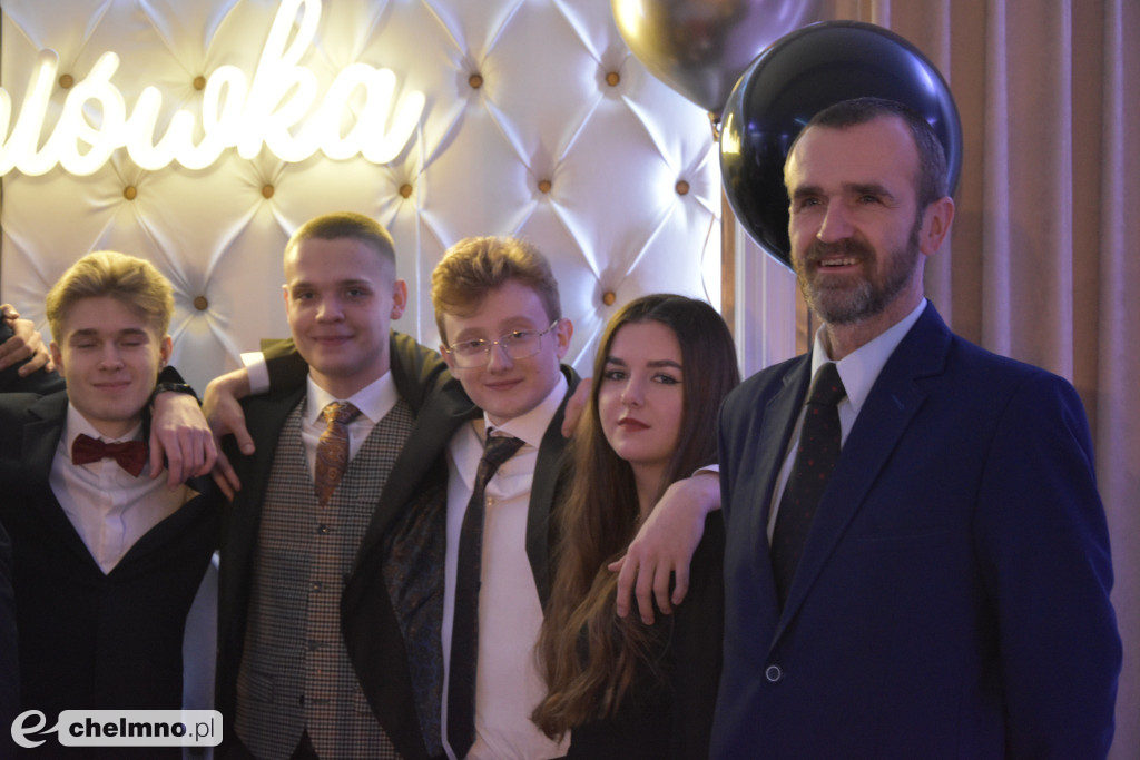 Tak pięknie na Studniówce prezentowali się uczniowie ZS nr 2