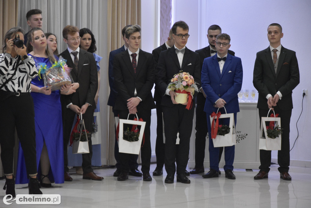 Tak pięknie na Studniówce prezentowali się uczniowie ZS nr 2