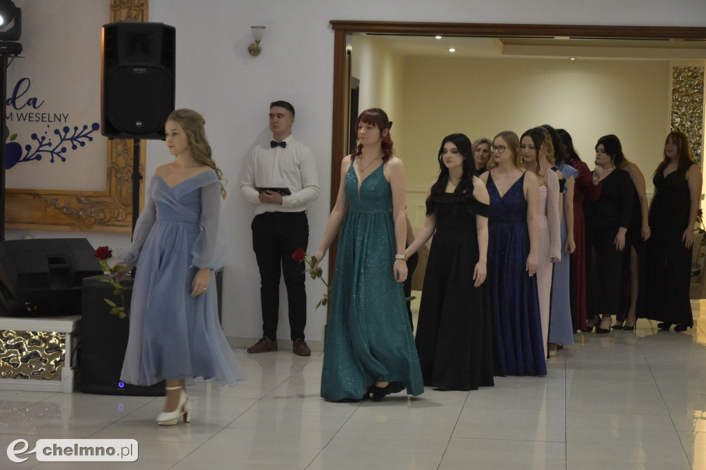 Tak pięknie na Studniówce prezentowali się uczniowie ZS nr 2