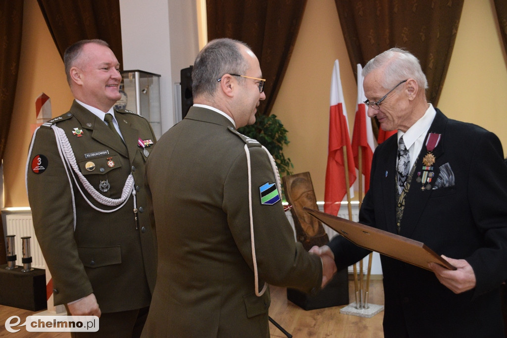 Władysław Flieger z odznaczeniem 